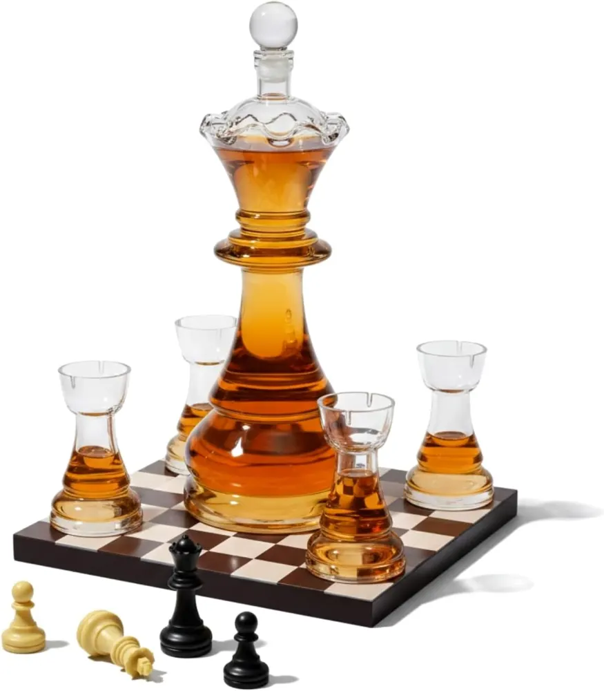 Chess Gift Decanter Set with 4 Rook Shot Glasses (750ml)